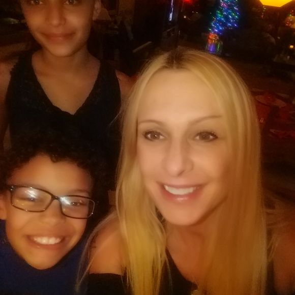 Meet your Posher, Lisa - Picture 1 of 1